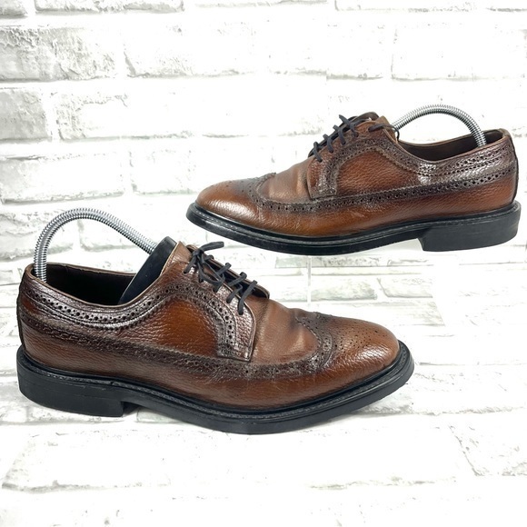 British Walkers Wingtip Dress Shoes Men SZ 9.5 D Brown Leather RARE Vintage - Picture 1 of 13